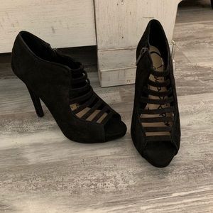 Jessica Simpson heels